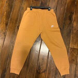 Nike Men’s Sportswear Club Joggers